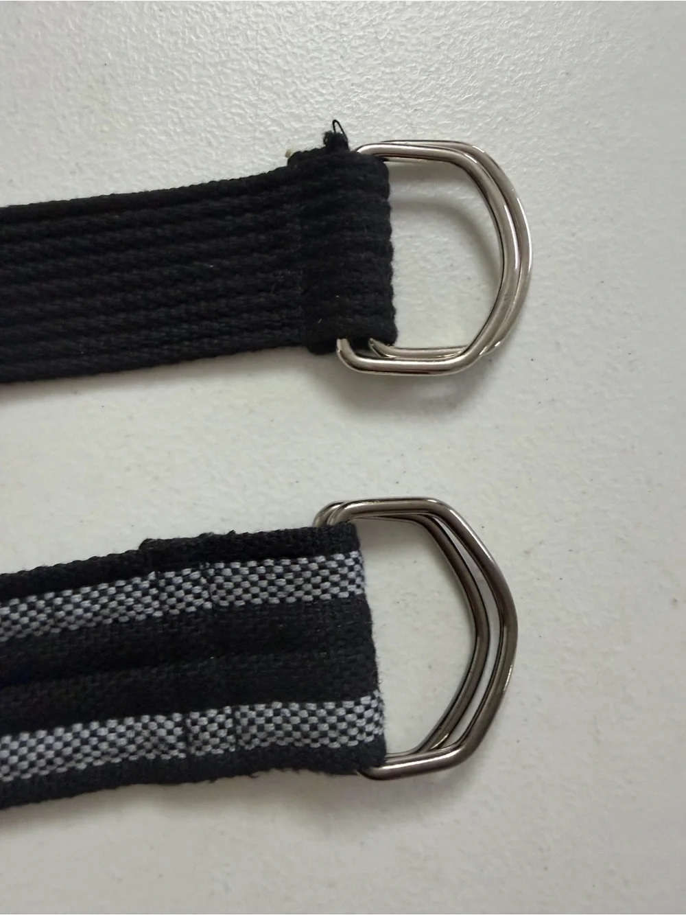 Men’s Durable Gray and Black Strap Belts